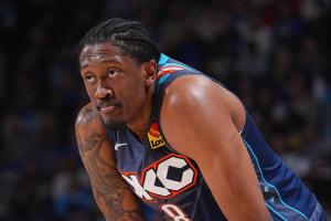 伤病困扰！杰伦威赛季33场17.1分4.6板5.5助 季后赛仅5场14.4分