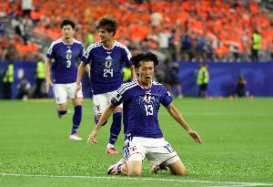 日媒预测日本明日首发：伊东纯也堂安律领衔进攻阵，久保建英缺席