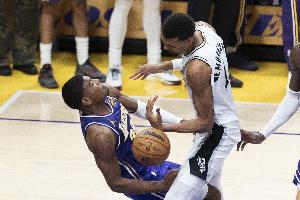 ESPN：马刺欲补强空间型内线&八村成潜在目标 多名内线想搭档文班
