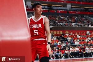 记者：中国男篮要确定杨瀚森的定位 让他低位坐打不是好选择