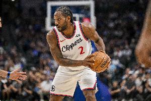 真挚的祝福！祝快船球星伦纳德35岁生日快乐！
