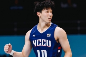 媒体人：宋昕澔目前的首选是CBA 但希望效力环境稳定没风险的球队